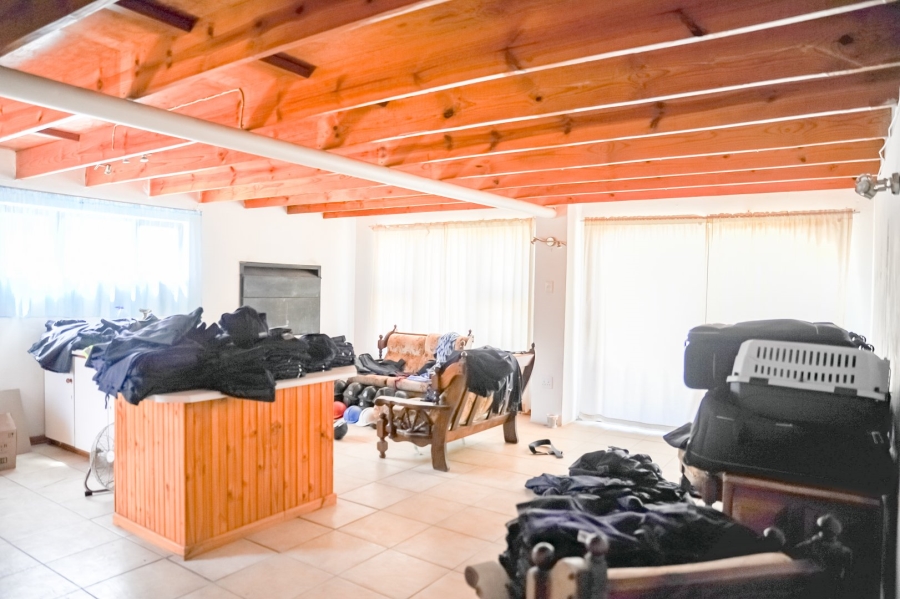 7 Bedroom Property for Sale in McDougall